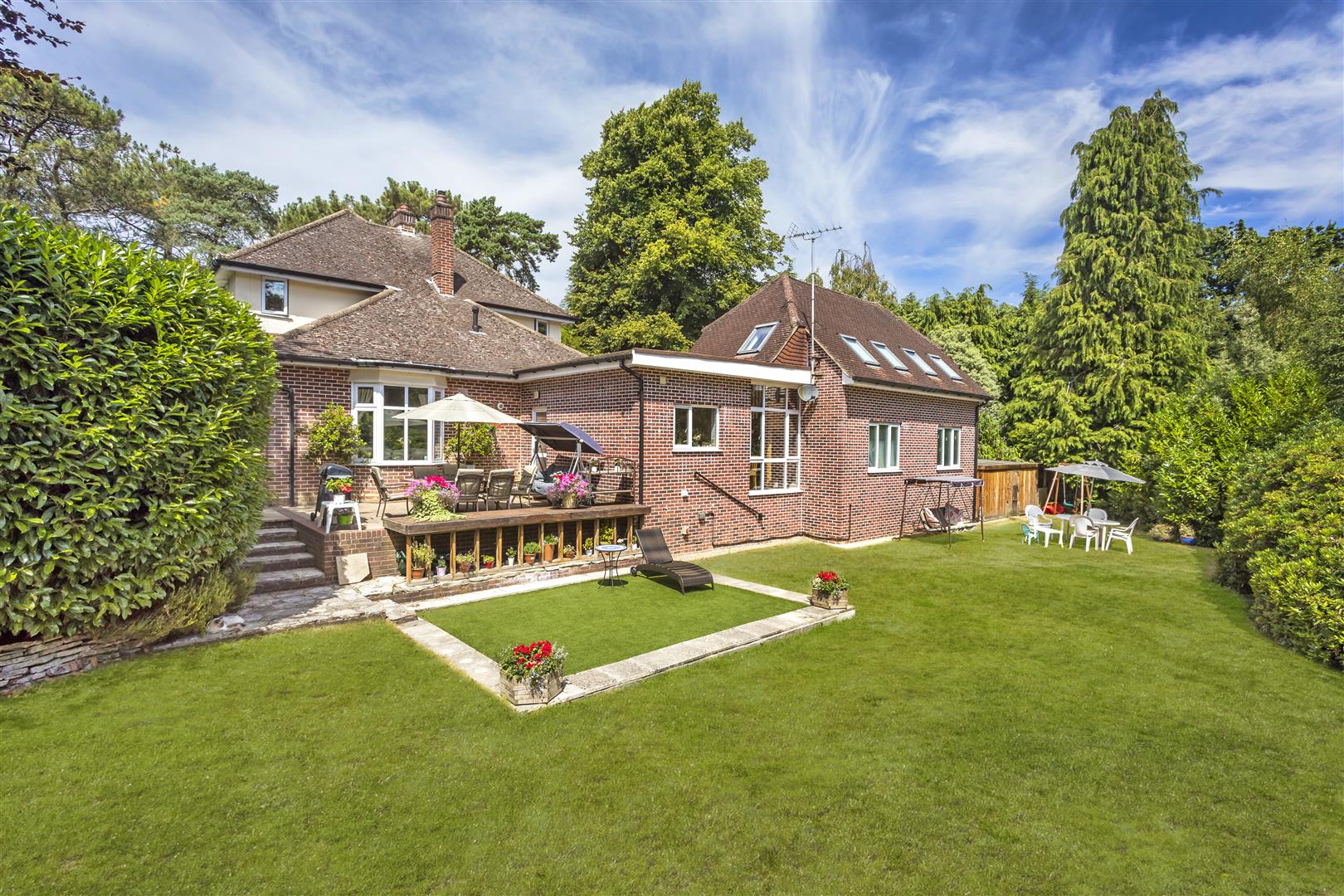 4 Bedroom House Canford Cliffs,Poole